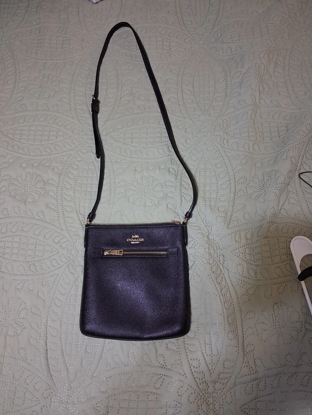 COACH Black Crossbody Bag with Front Zip Pocket - Picture 3 of 9